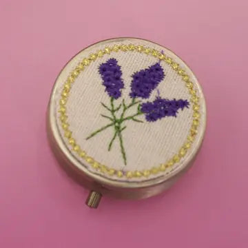 EMBROIDERY JEWELRY ORGANIZER