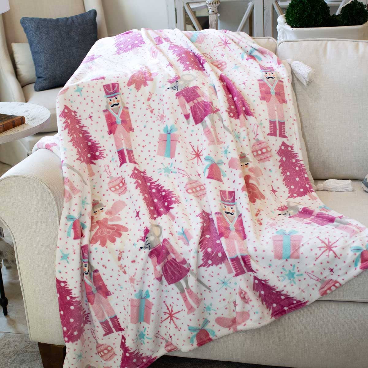 Nutcracker Dreams Throw White/Pink 50x60
