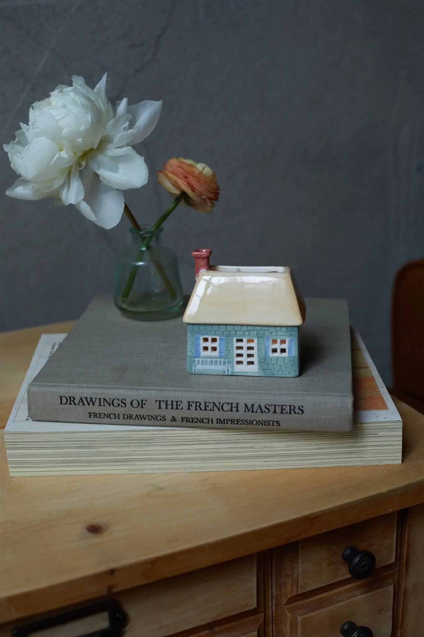 English Cottage Incense & Tea Light House