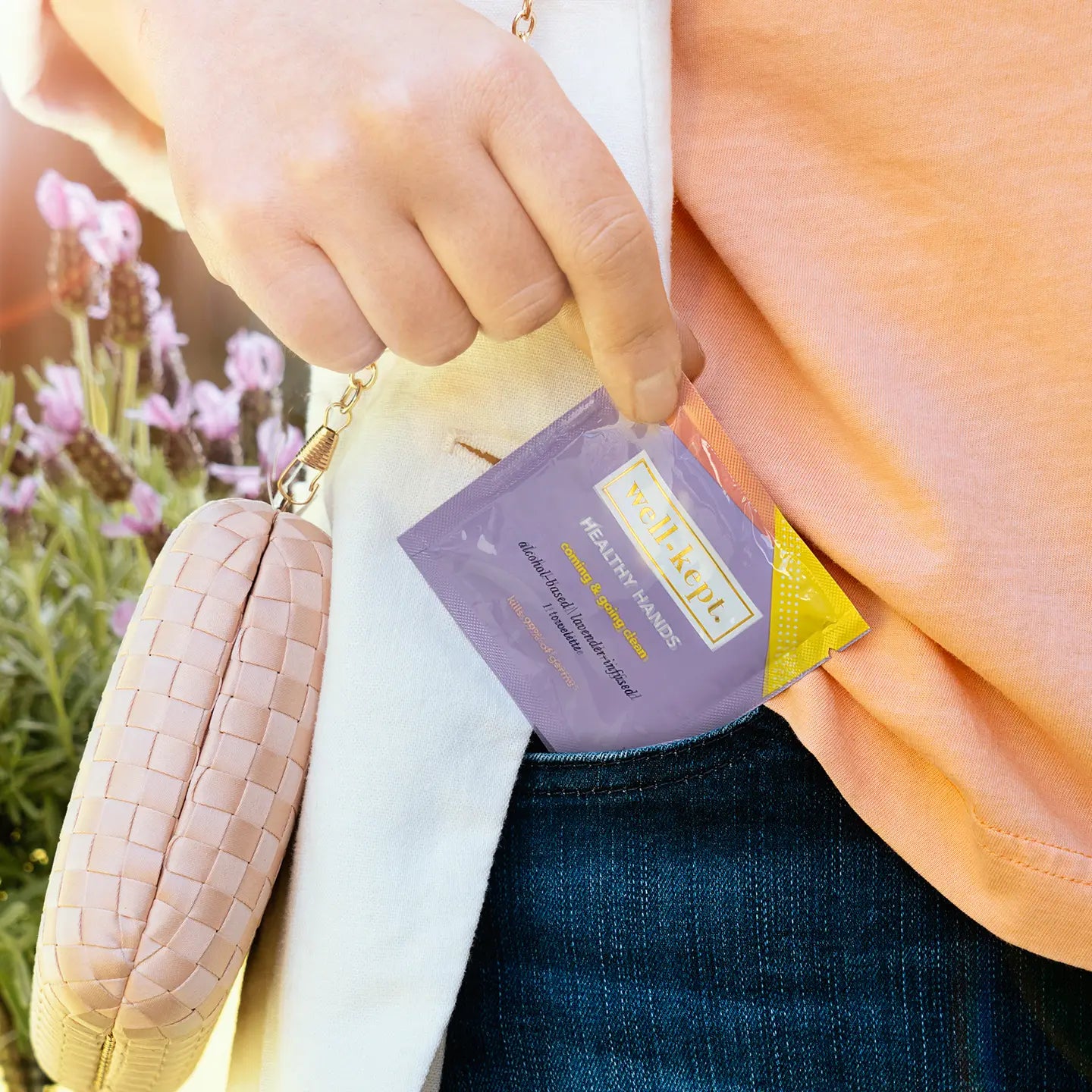 Lavender Pouch Hand Wipes