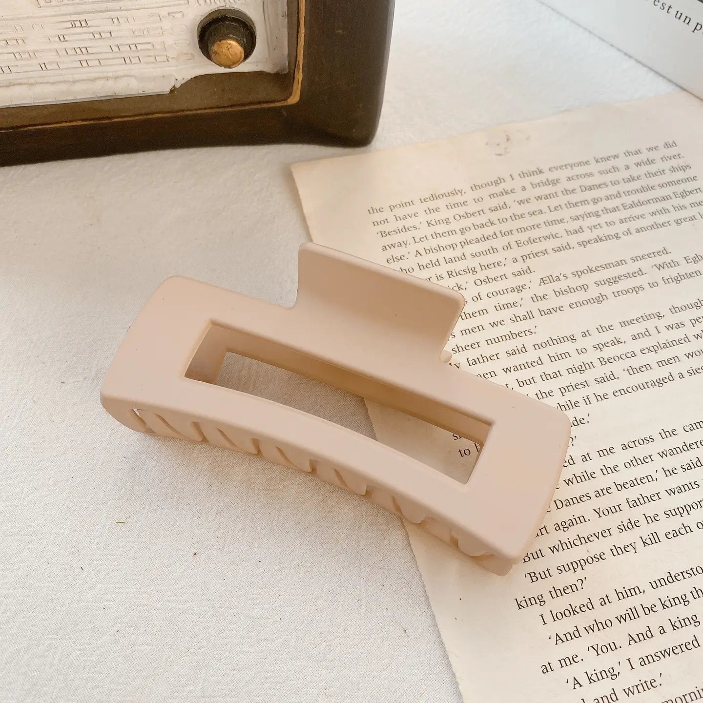 Desert Tan Claw Clip