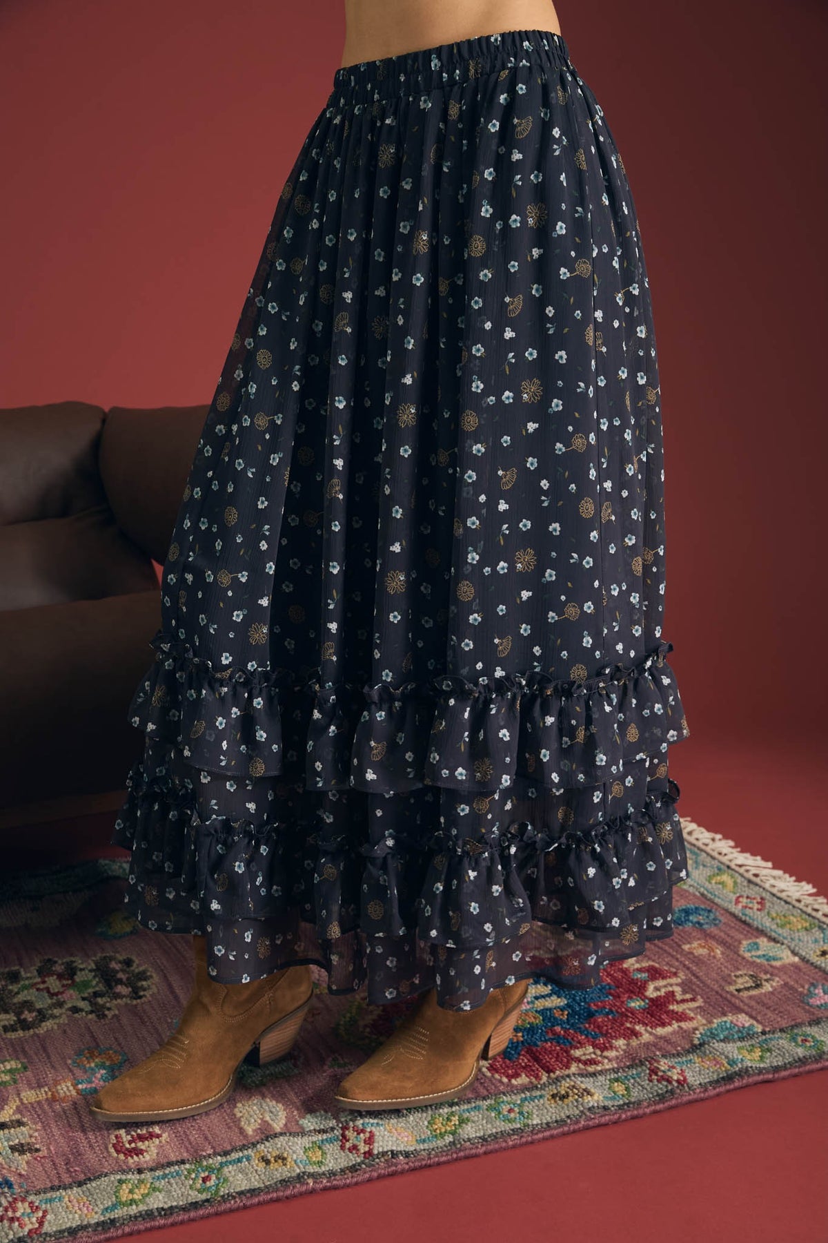 Women’s dark floral tiered midi skirt with ruffle hem