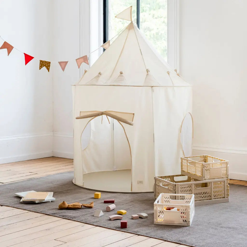 Pop-Up Play Tent