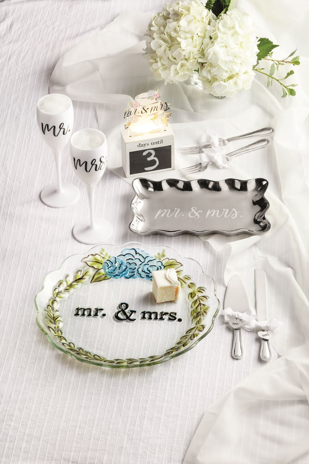 Mr. & Mrs. Acrylic Champagne Flute Set