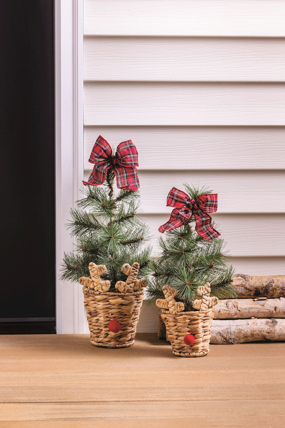 Reindeer Basket Fraser Fir Tree