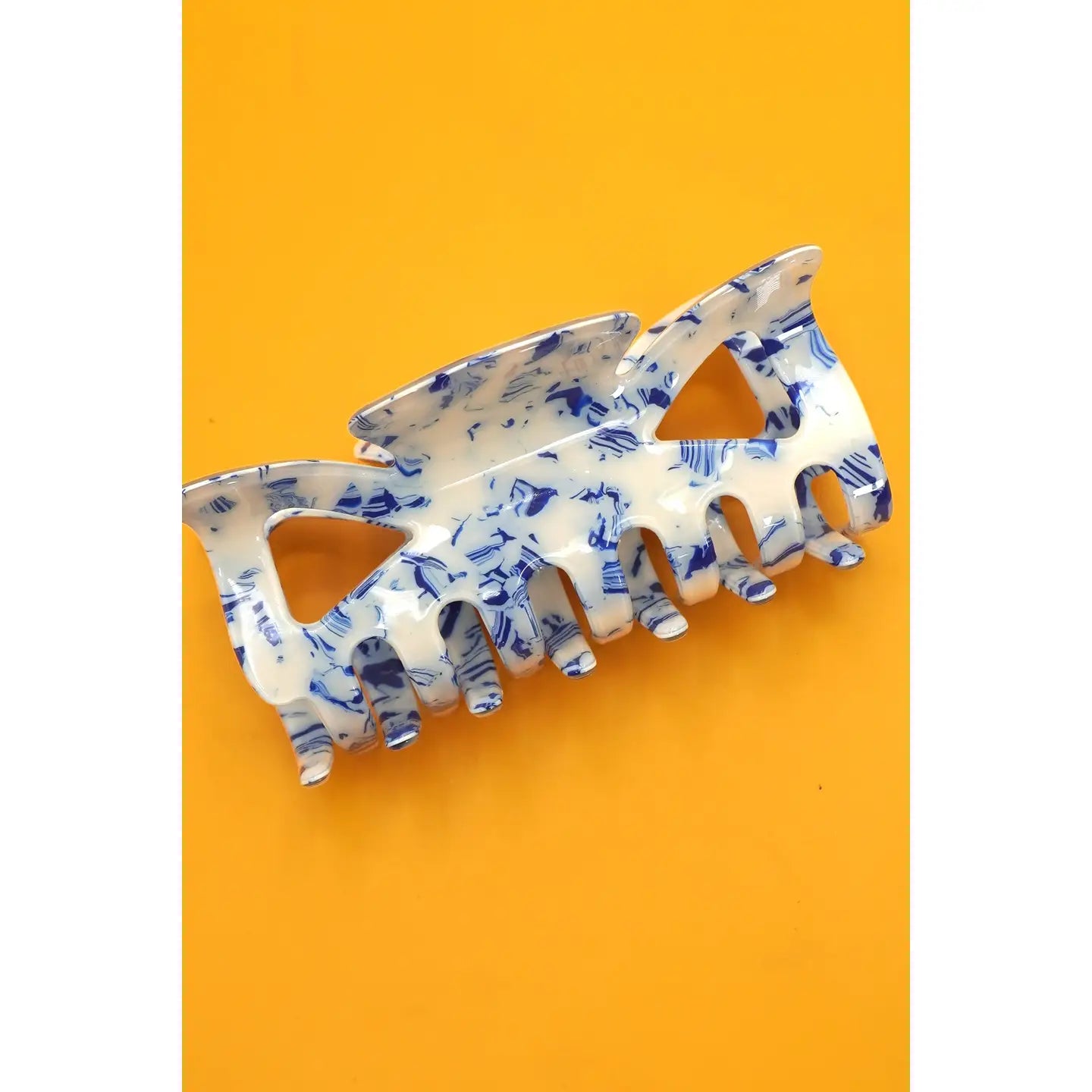 VINTAGE TOILE PORCELAIN HAIR CLAW CLIPS