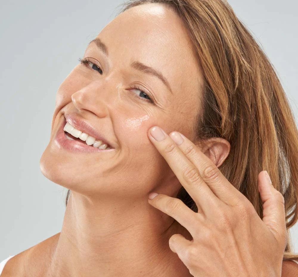FLAT OUT FIRM® HYALURONIC ACID PEPTIDE FIRMING SERUM