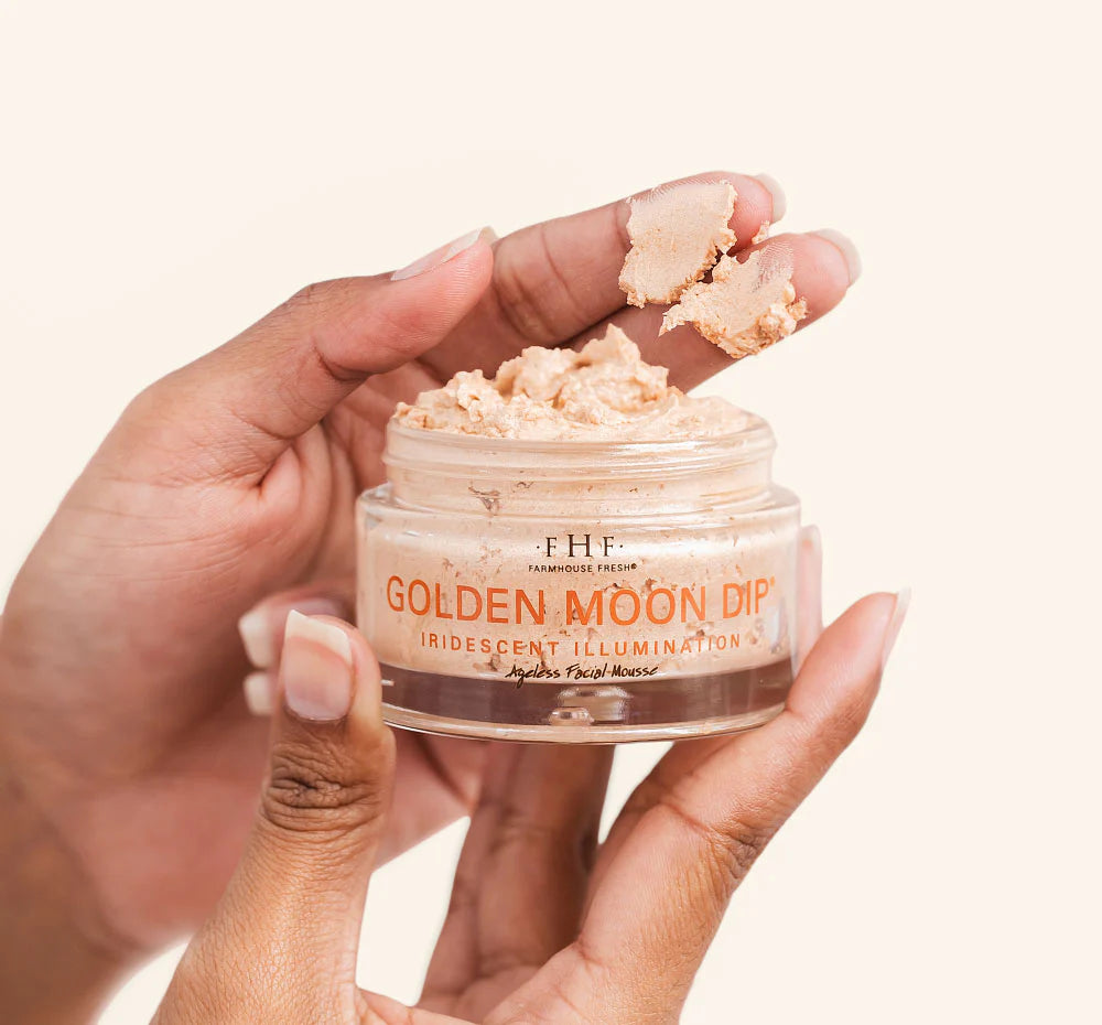 GOLDEN MOON DIP® ILLUMINATION MOUSSE WITH RETINOL + WRINKLE-TARGETING PEPTIDES