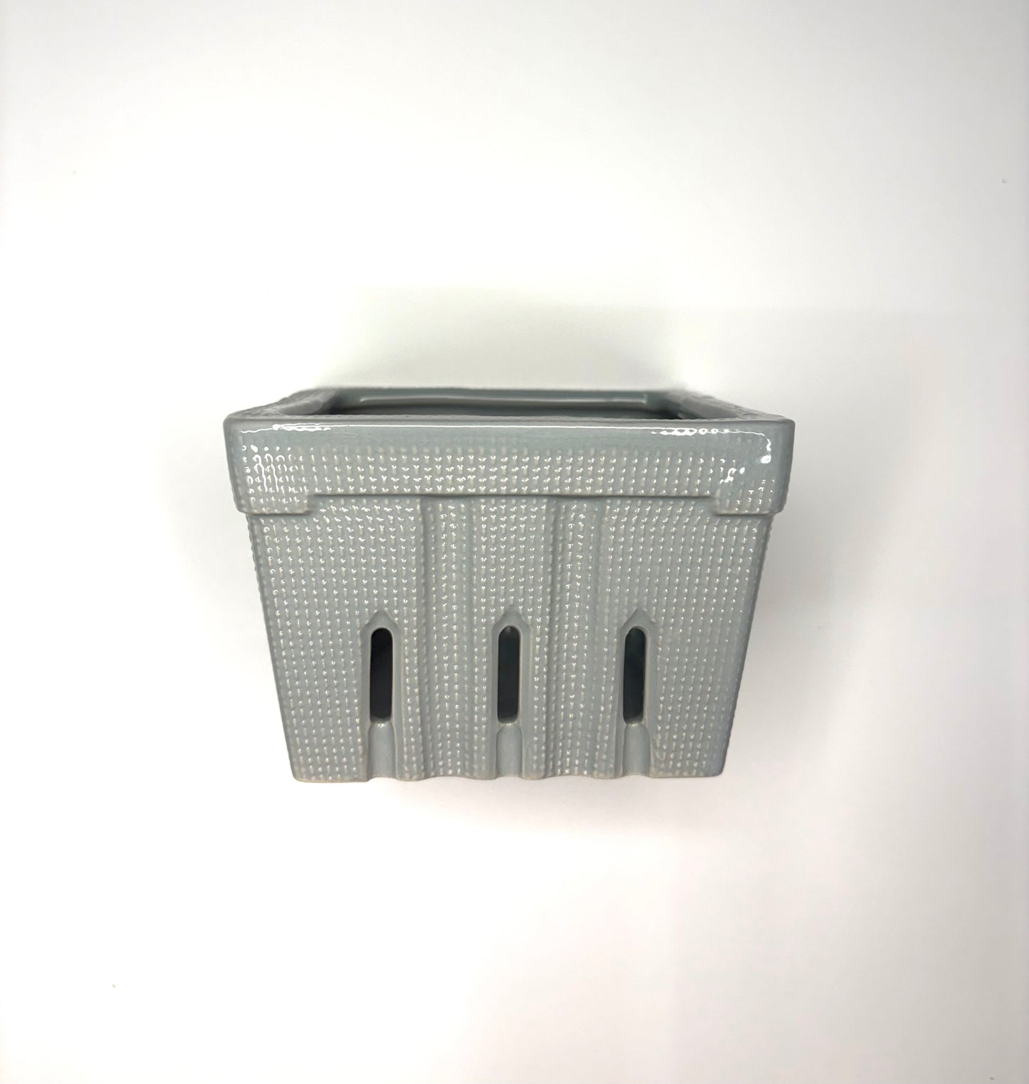 Textured Stoneware Berry Bowl