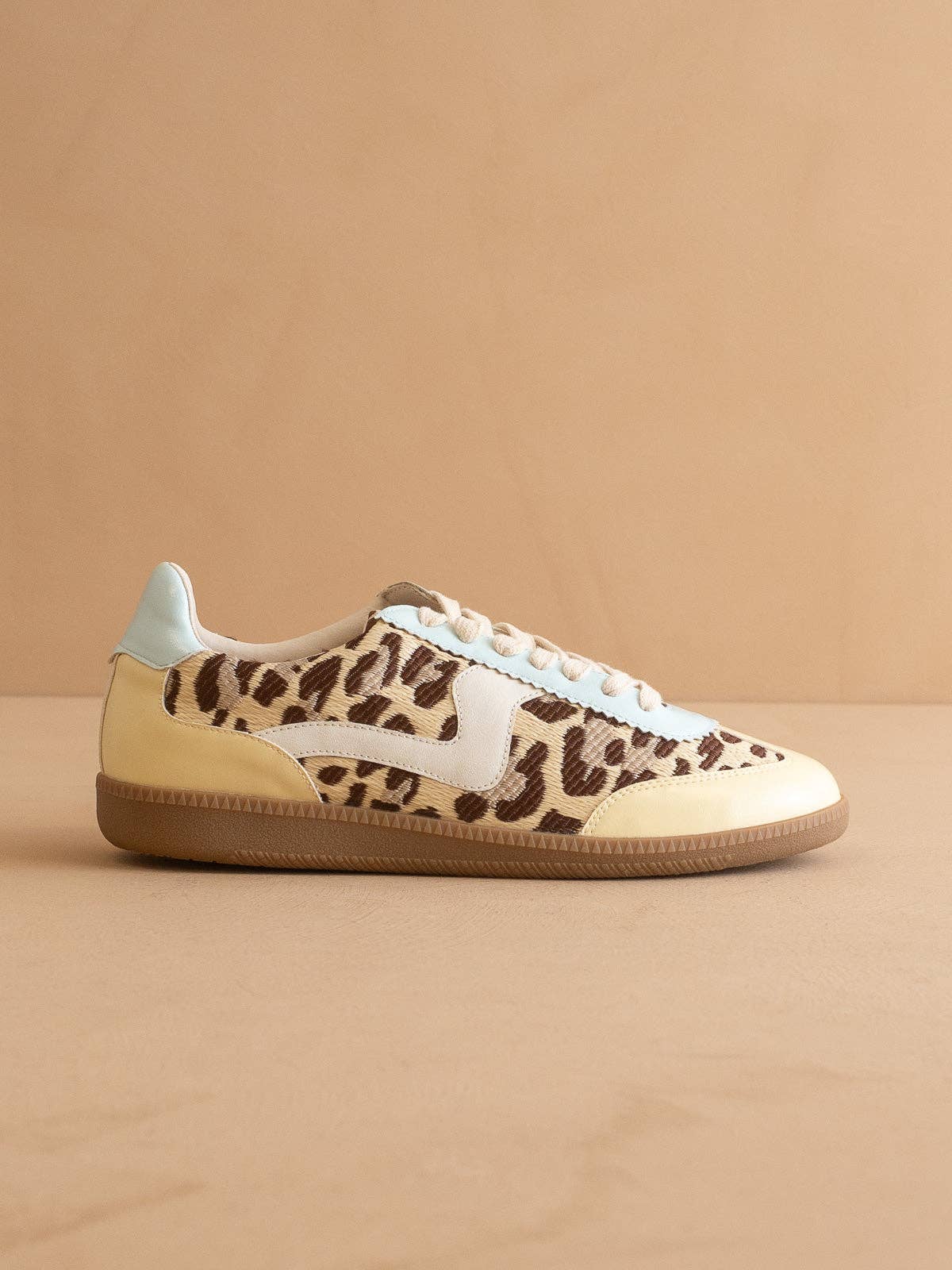 Kyla Classic Low Top Sneakers | Women's Everyday Lace-Up Sneakers