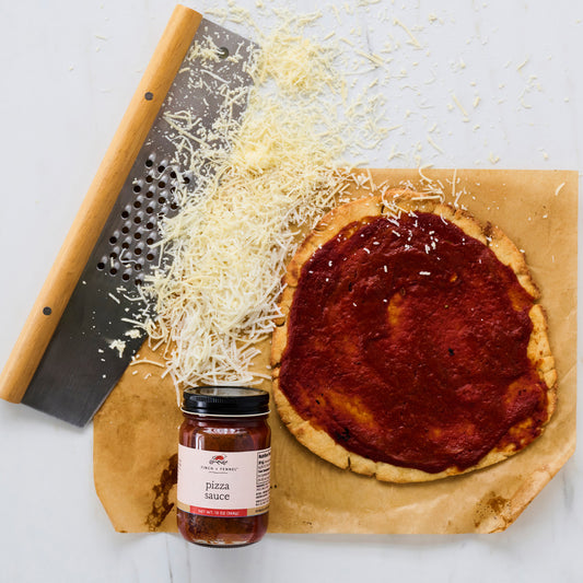 Finch + Fennel Classic Pizza Sauce 13 oz with tomatoes, garlic and Italian spices